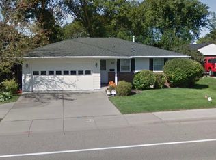 3412 Silver Lake Rd, Saint Anthony, MN 55418