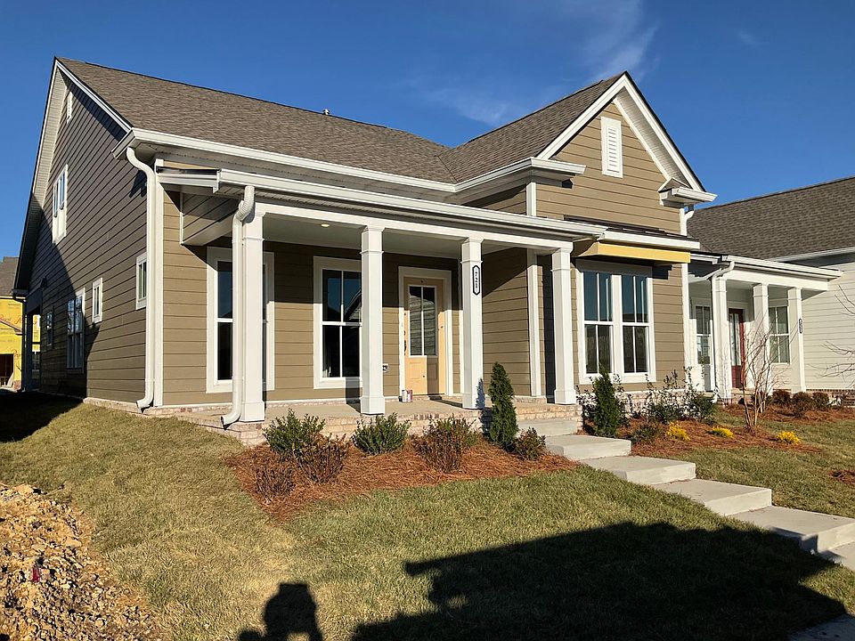 1st image of 721 Goswell Dr