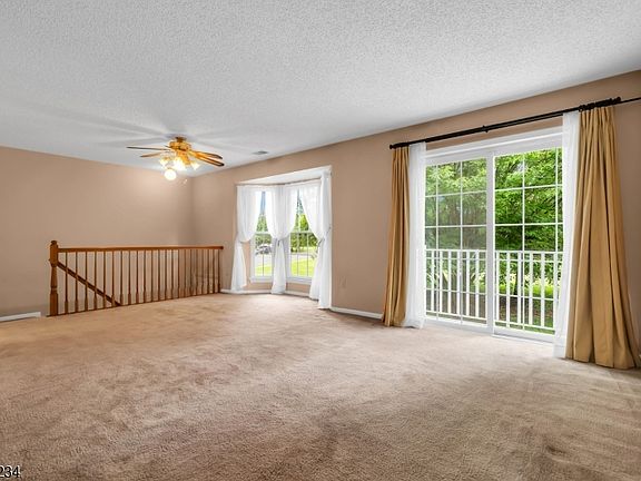 5th image of 709 Dunn Cir