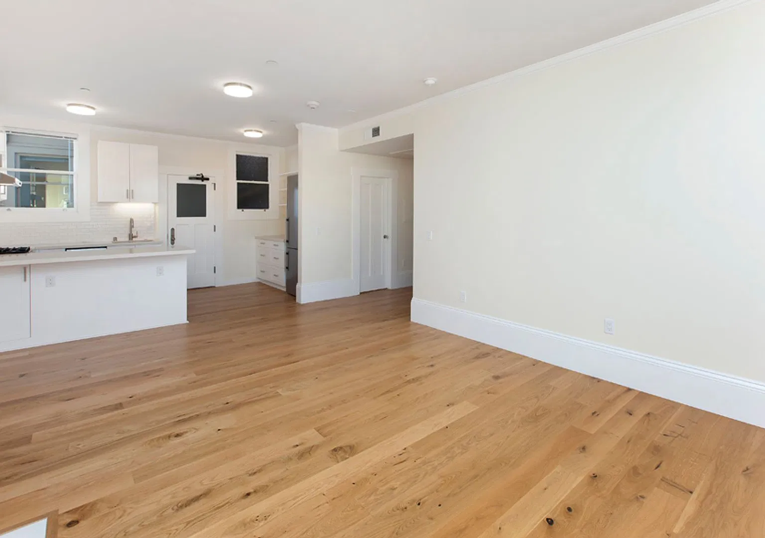 3525 17th Street (911r) — Photo 2