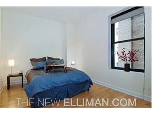 Rented by Douglas Elliman | media 17