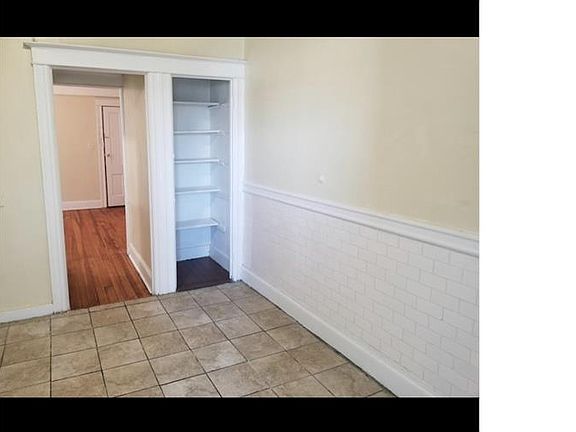 5th image of 137 Beech St