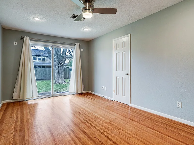 8610 Bevlyn Dr — Photo 9