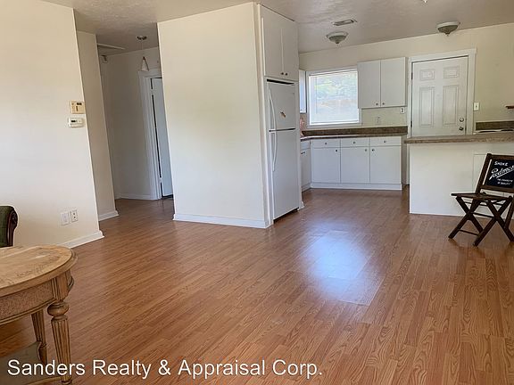 3rd image of 4708 W Wisconsin Ave