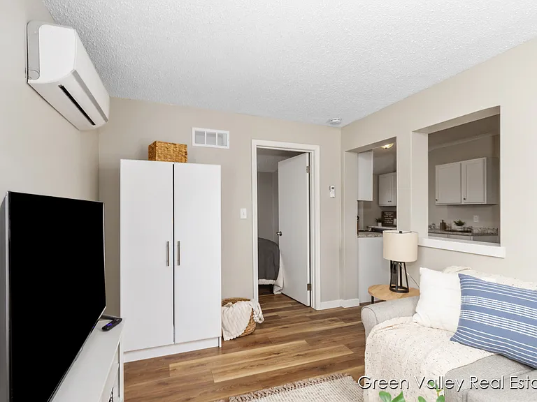 1543 Beidler St #4 — Photo 5
