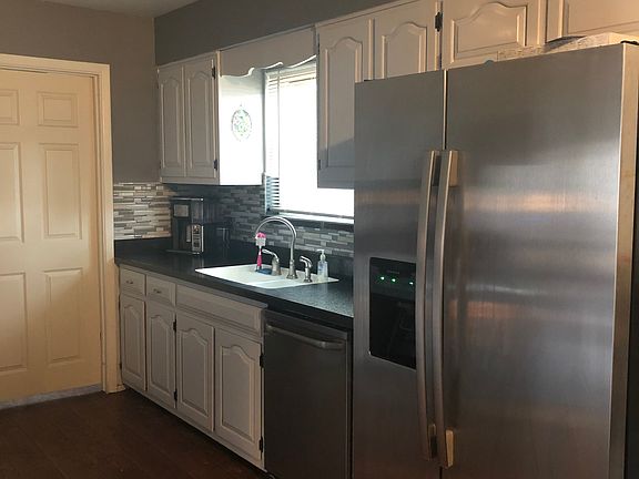 4th image of 3501 Encanto Dr