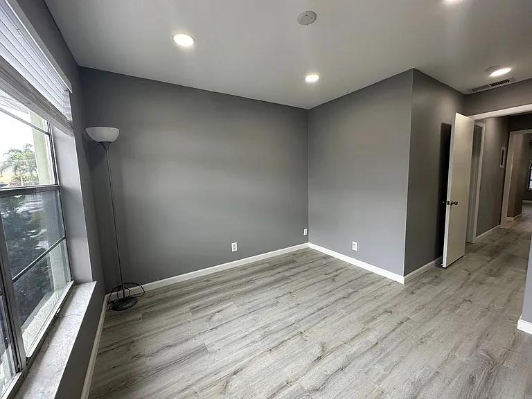 139 Deerfield Ct — Photo 8