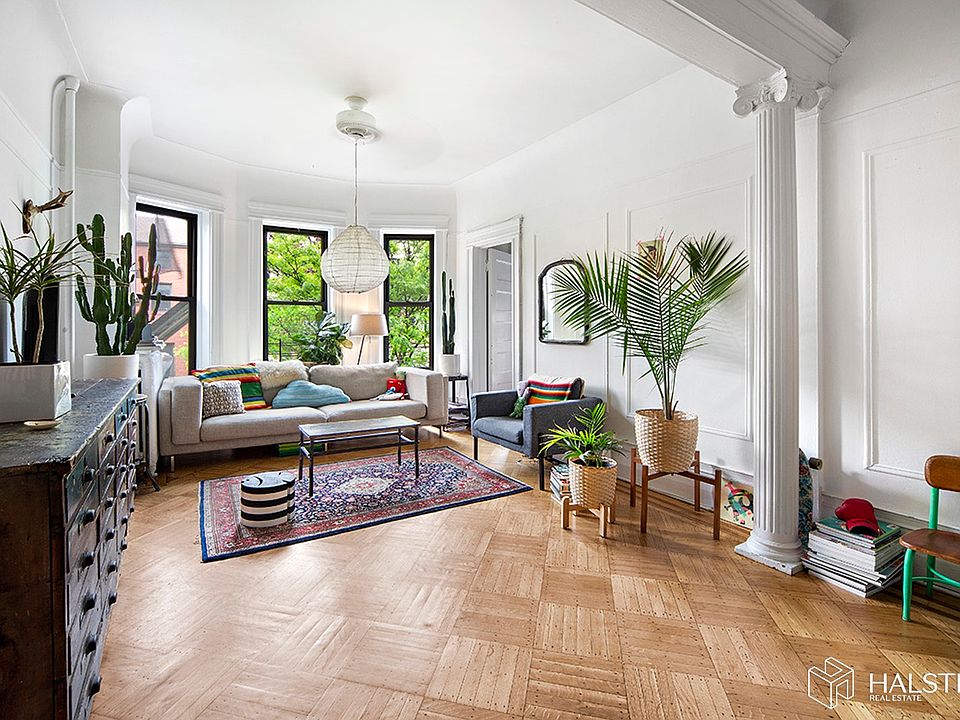 1st image of 207 Saint James Pl APT 2R
