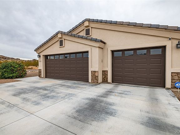 4th image of 2725 N Rainbow Avenue