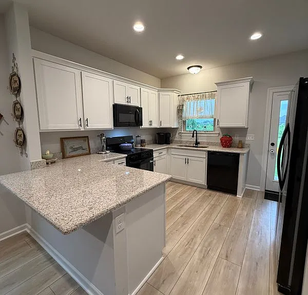 116 Brattle Ct — Photo 12