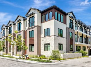 425 1st St #24, Los Altos, CA 94022