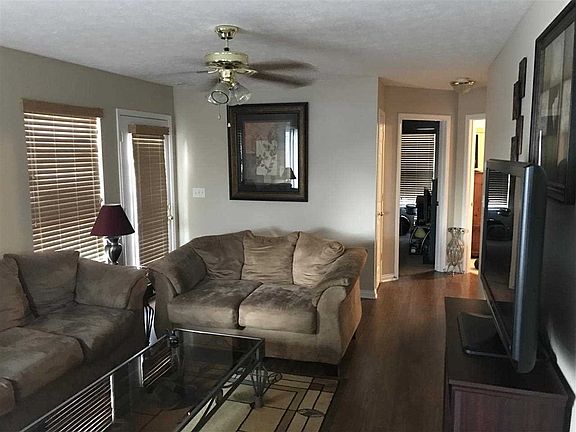 3rd image of 9908 Cove Point Ct