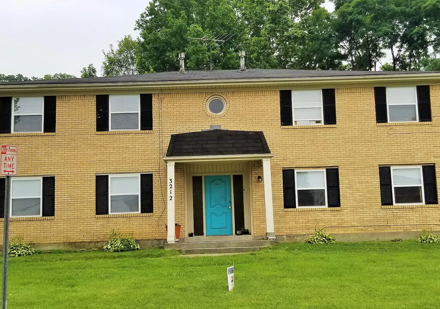 3212springfielddr — Photo 1