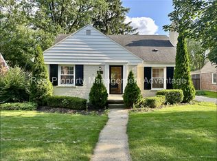 13329 Kingston Ave, Huntington Woods, MI 48070