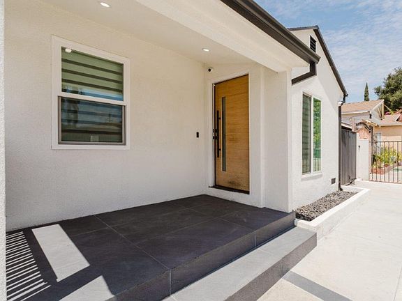 4th image of 8119 Shadyglade Ave