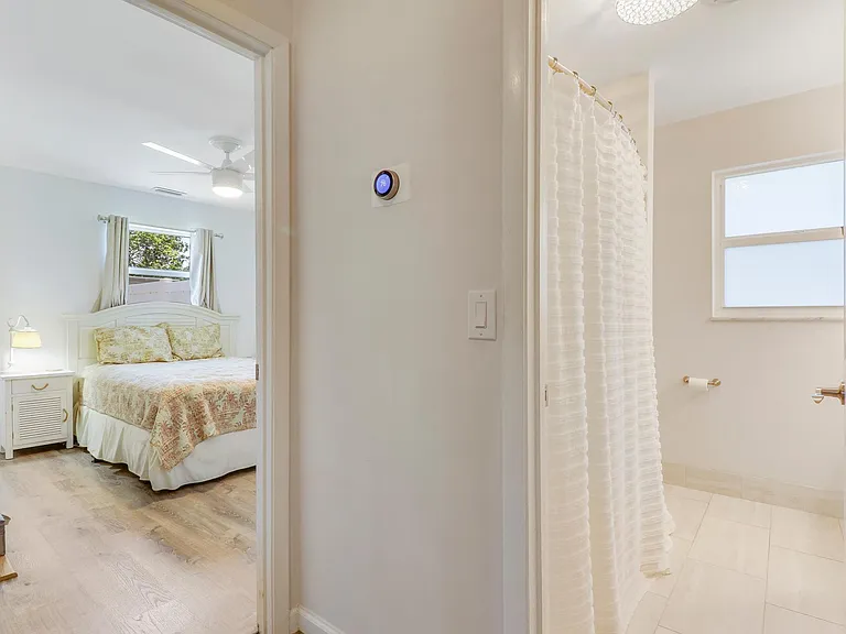 1302 SE Madison Ave — Photo 12