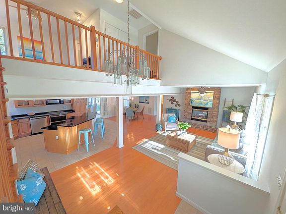 3rd image of 317 Caspian Dr