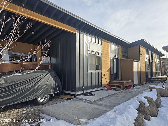 5th image of 9076 Red Mountain Way