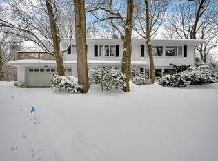 4601 Mounthall Ter, Minnetonka, MN 55345