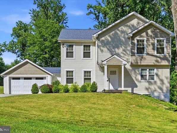 17 Lizbeth Ln, Berwyn, PA 19312