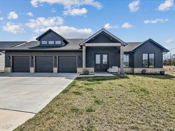 2807 E Sunnyslope St, Wichita, KS 67219