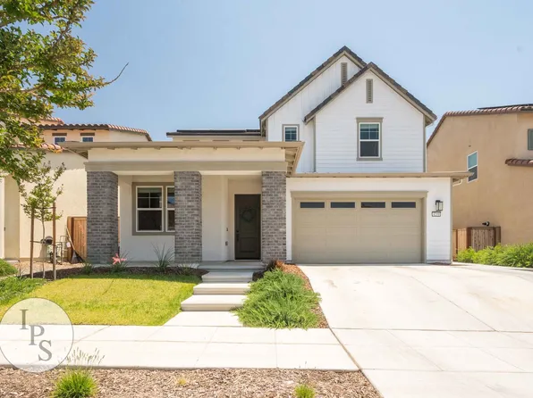 4299 Vineyard Dr, Madera, CA 93636