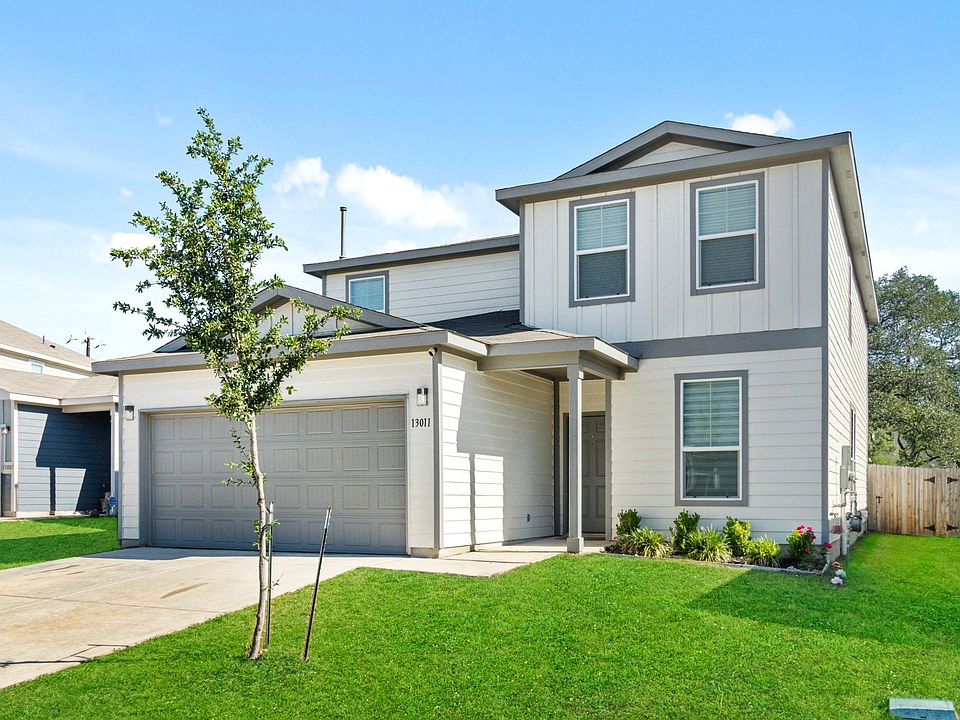 1st image of 13011 Sendero Roble
