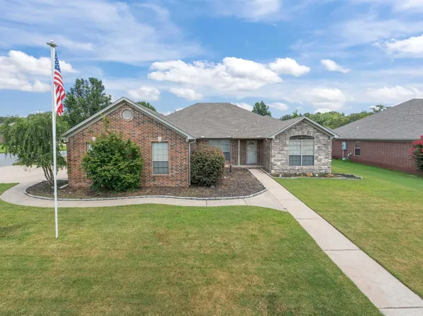 2 Turtle Creek Ct, North Little Rock, AR 72120