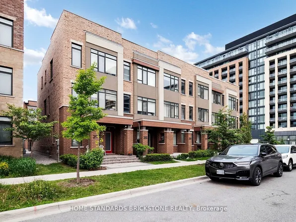 215 Salterton Cir, Vaughan, ON L6A 4Z2