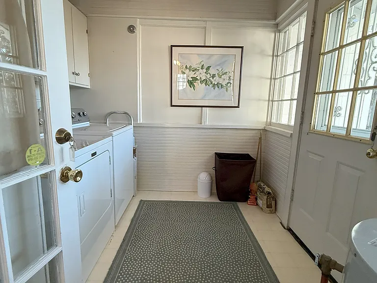LAUNDRY ROOM/BACK DOOR