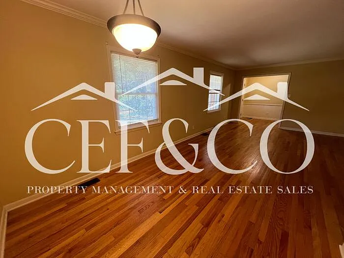 3 bed, 2.0 bath, 2110 sqft, $1,450 — Photo 4