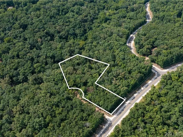 Granada Ct, Lake Ozark, MO 65049