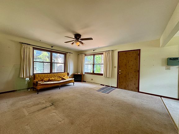 5th image of 1421 Harlan Ave