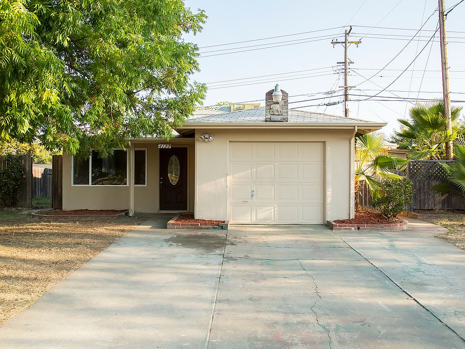 2nd image of 4137 Cornelia Way