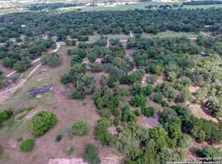 1973 Bentwood Dr, Floresville, TX 78114