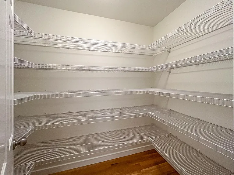 Walk-in Kitchen Pantry