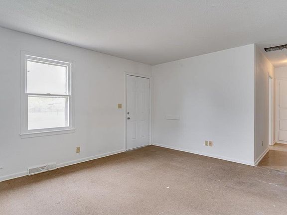 3rd image of 2229 E 53rd St S