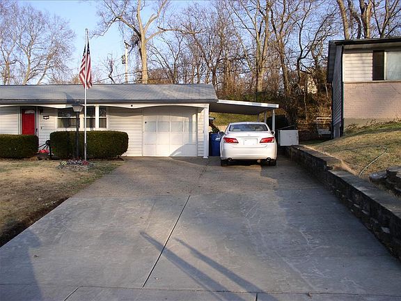 3rd image of 2752 Lakeport Dr