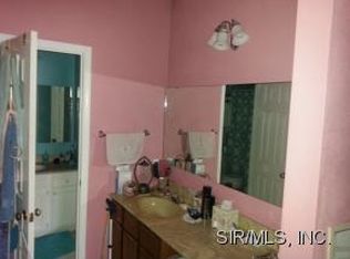 881 Lester Ave, Collinsville, IL 62234