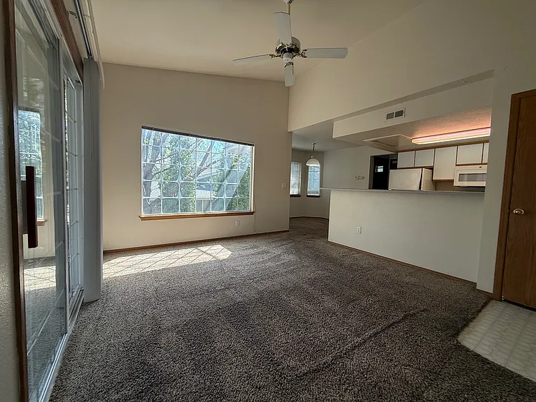 3260 N Lakegrove Ln #201 — Photo 4