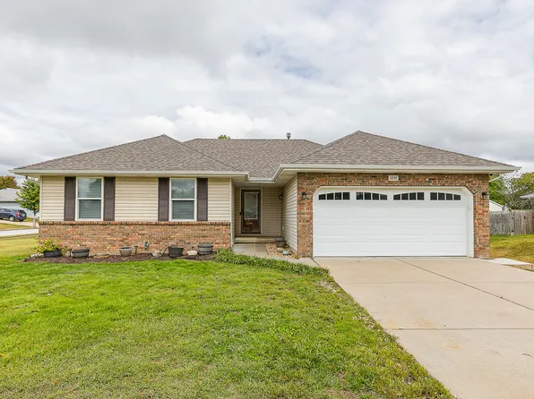 1805 E Summit Street, Republic, MO 65738