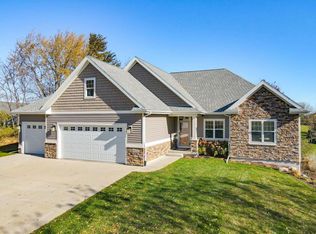 6532 N Bird St, Sun Prairie, WI 53590