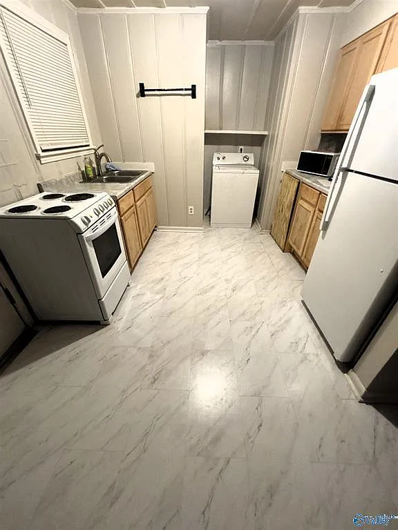 Broyles Avenue - 4100 - Unit 3 - 1 — Photo 4