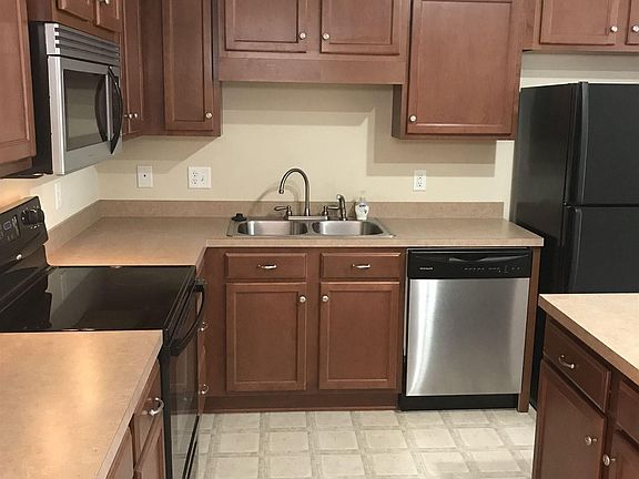 5th image of 101B Winterberry Ln