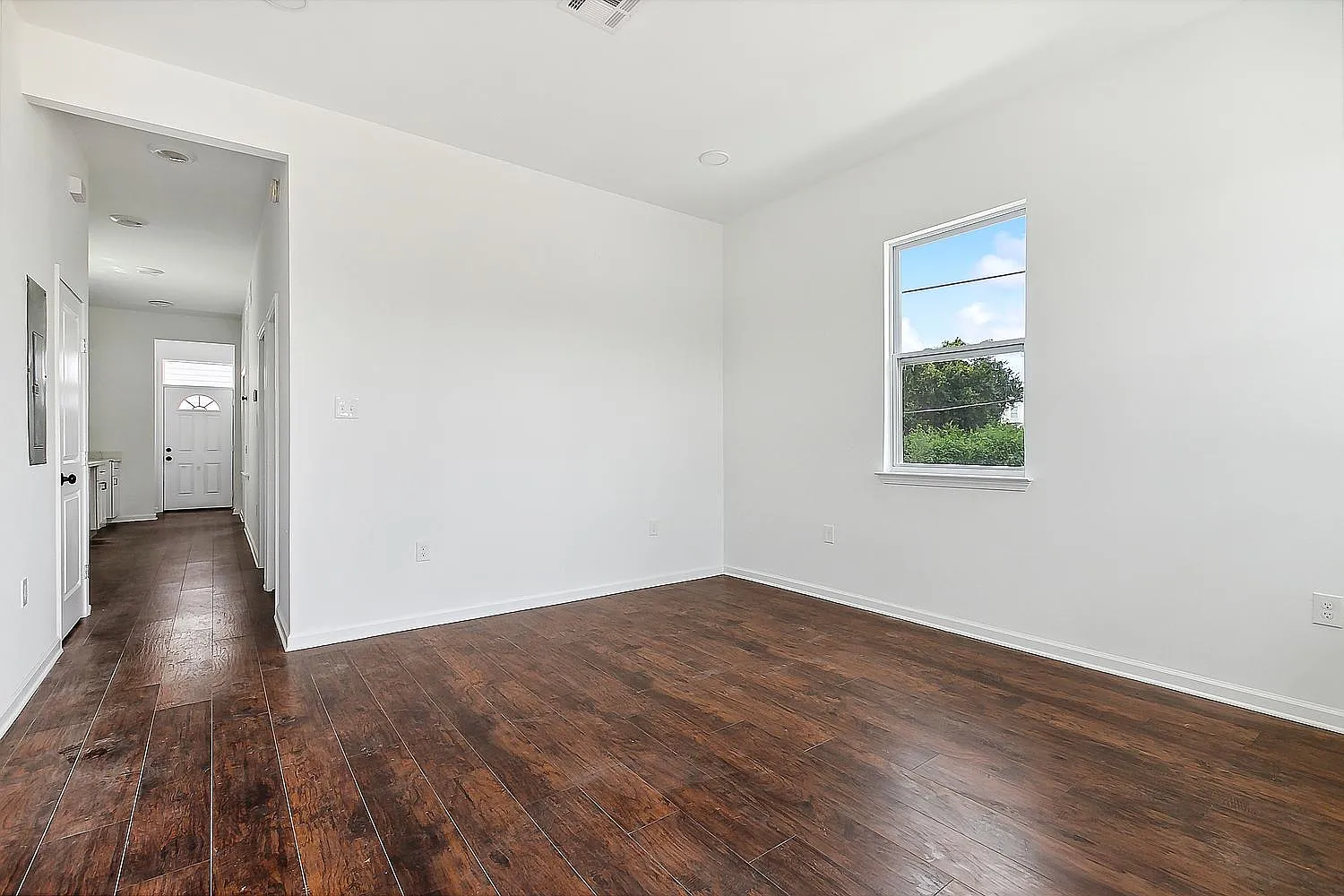 2 bed, 900 sqft, $1,650 — Photo 3