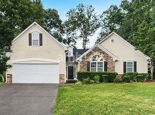 960 Fountain Glen Dr, Lawrenceville, GA 30043