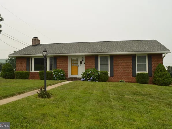 328 Antietam Dr, Waynesboro, PA 17268