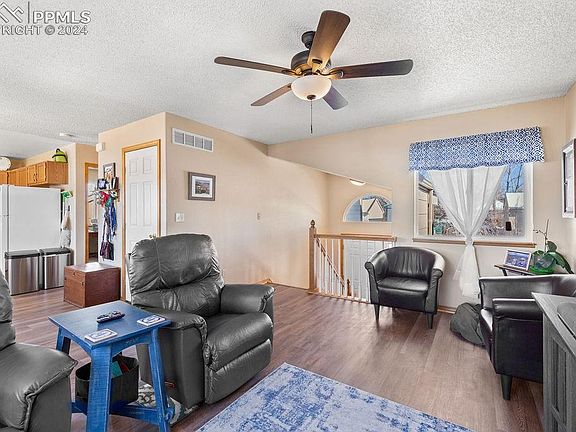 5th image of 6680 Montarbor Dr