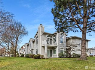 Windward Cove At The Lakes, Kent, WA 98032