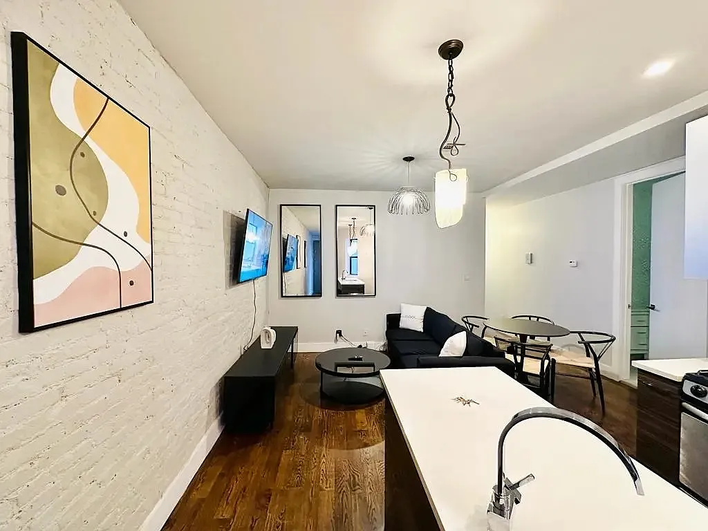 4 bed, 4.0 bath, 1000 sqft, $1,080 — Photo 3